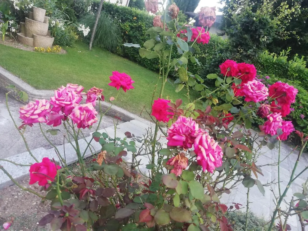 B&B La Fontana Albese Con Cassano 0*,  Italy